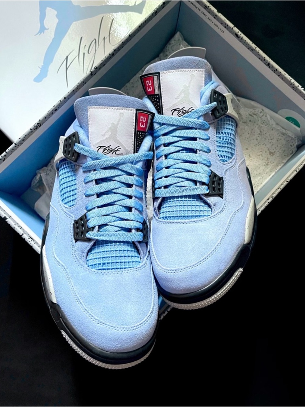 Air Jordan 4 Retro -University Blue Men’s Sneakers - Picture 4 of 5
